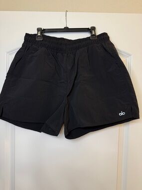 Alo Alumni Short